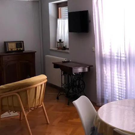 Apartmani Dubasnica Malinska Exterior foto